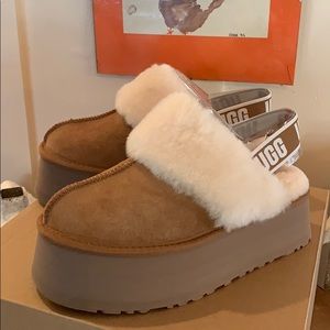 Ugh Funkette chestnut suede platform